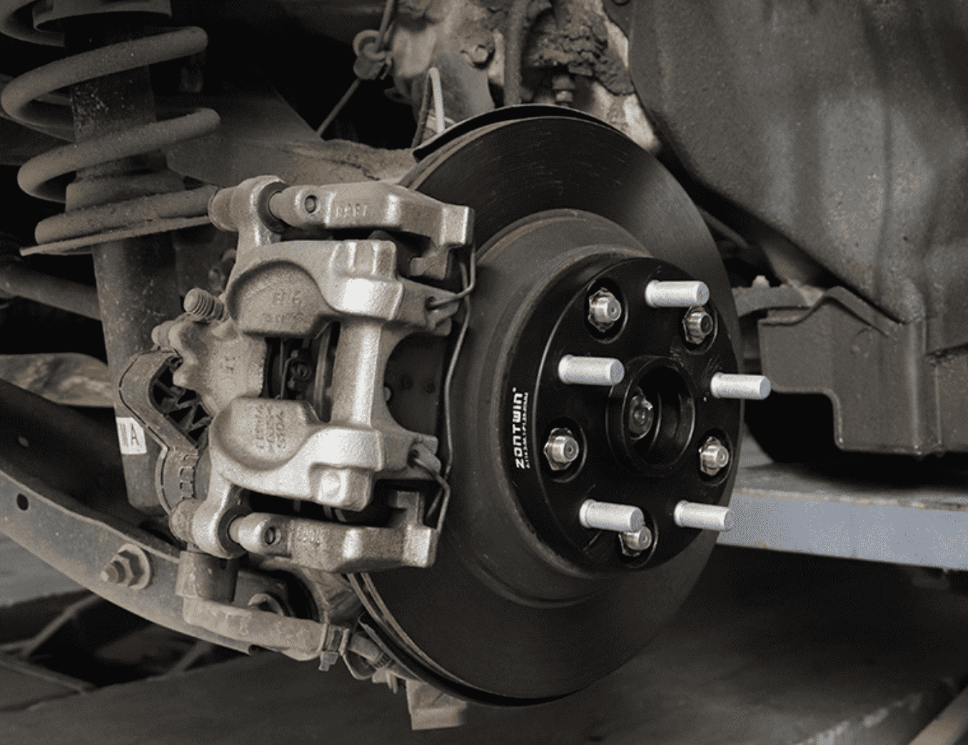 Xevaban.com ở 214 Giải Phóng là đơn vị chuyên cung cấp phụ kiện oto, đồ chơi oto, đồ chơi subaru forester, phụ kiện subaru forester, xevaban, 214 giải phóng, spacer 2cm forester, độ spacer forester, spacer forester.